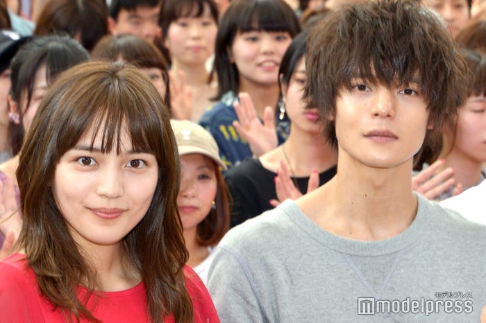 川口春奈、窪田正孝(C)モデルプレス