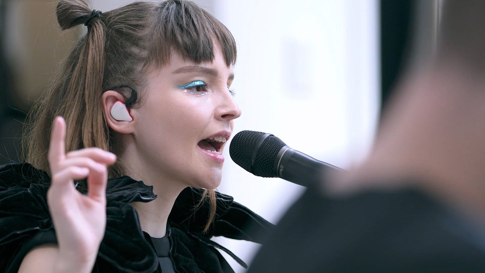 Chvrches チャーチズ テラスハウス訪問 スペシャルオープニング公開 モデルプレス