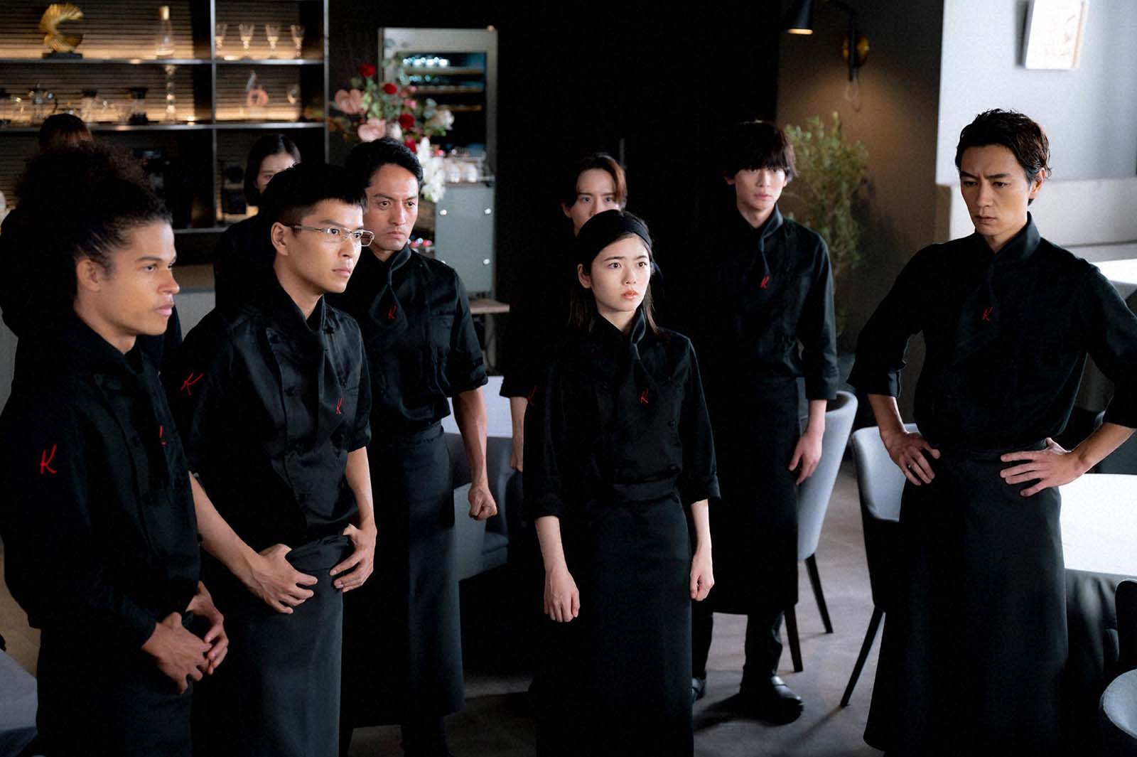 （左から）ジュア、朝井大智、フェルナンデス直行、小芝風花、板垣李光人、高橋文哉、細田善彦「フェルマーの料理」第6話より（C）TBS