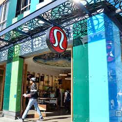 鮮やかな色合いが特長的な「LULULEMON(ルルレモン)」/画像提供:LULULEMON