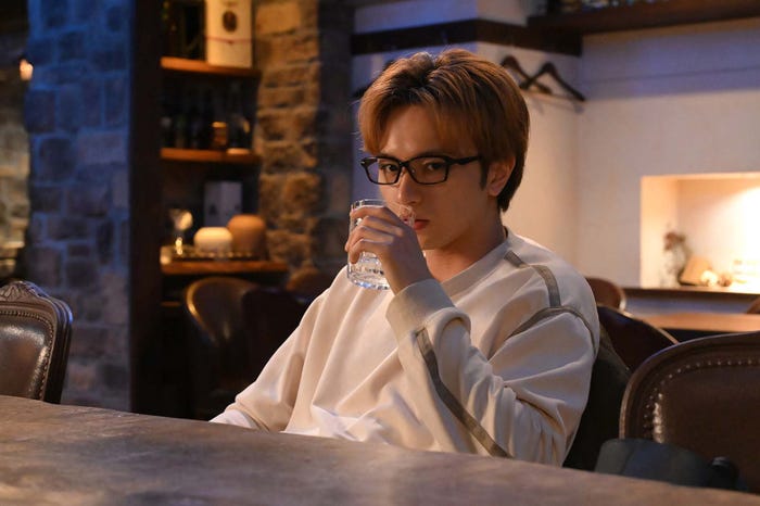 中島健人「リビングの松永さん」第9話より(C)カンテレ