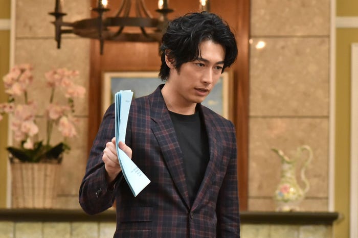 ディーン・フジオカ「今からあなたを脅迫します」第3話より(画像提供:日本テレビ)