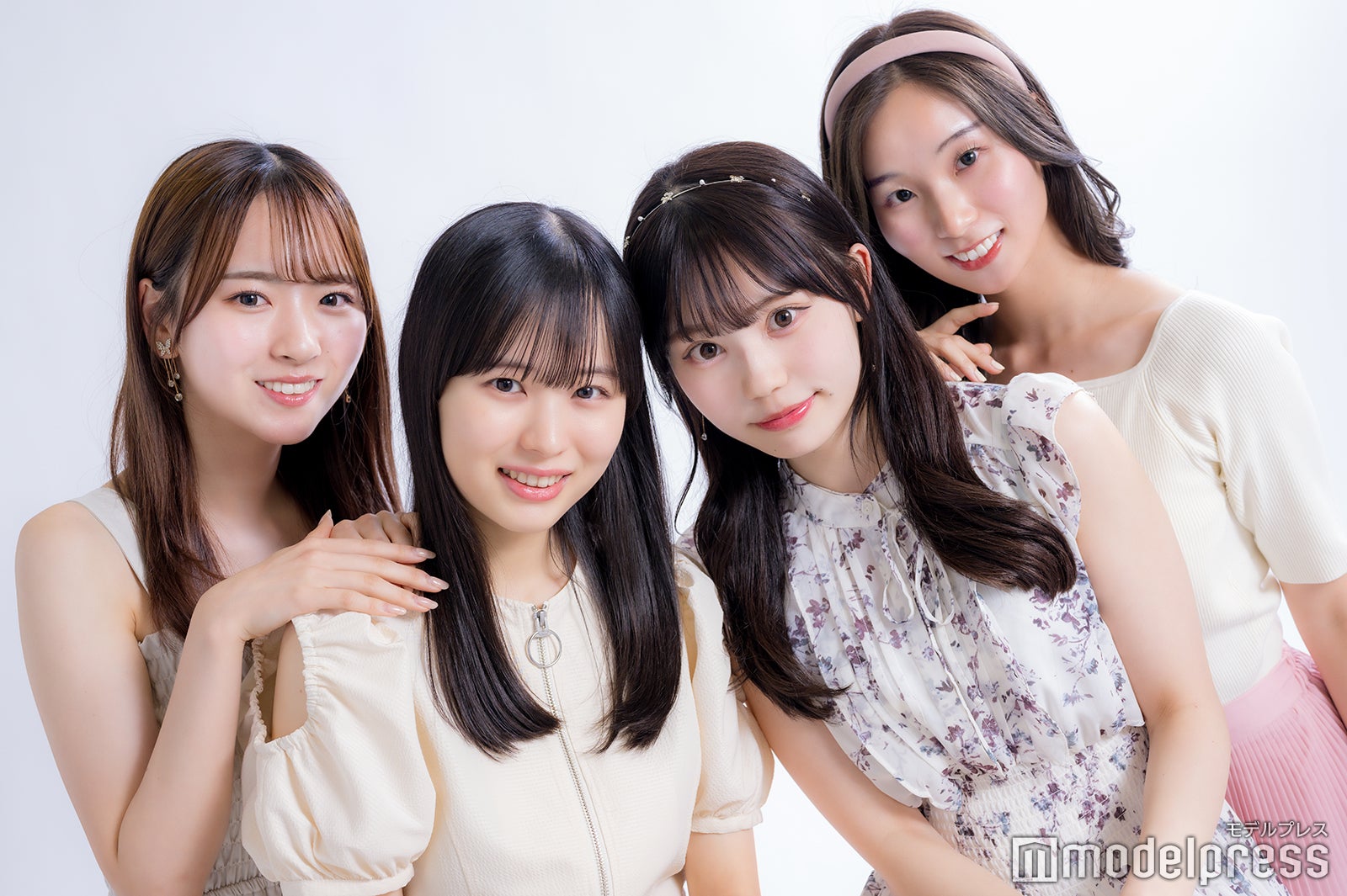山下未愛、多田七帆、上西萌々、三好菜乃（C）モデルプレス