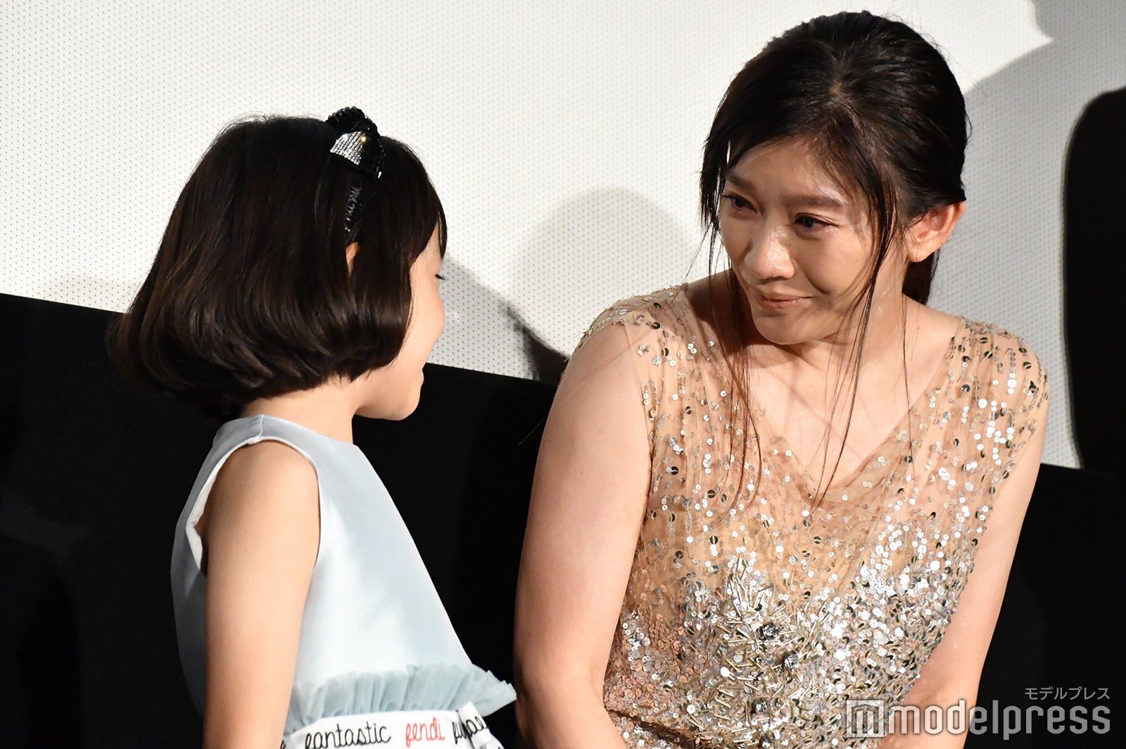 稲垣来泉、篠原涼子 （C）モデルプレス