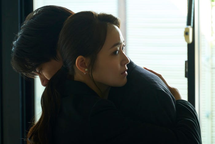 吉本実憂、沢村玲「子宮恋愛」第6話(C)ytv