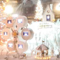 巨大スノードームには「クリスマスシーズンにしか現れない幻の街」が広がる