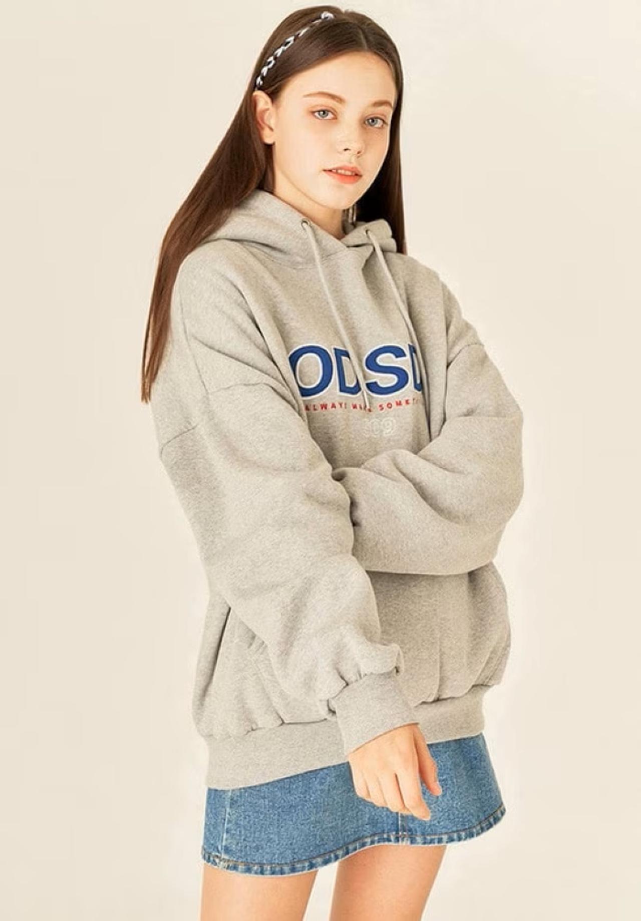【『Qoo10 Fashion』で見つけた】ストリート系にもカレッジ風にも着られる♪ 人気ブランドの最強パーカーで秋コーデ！
