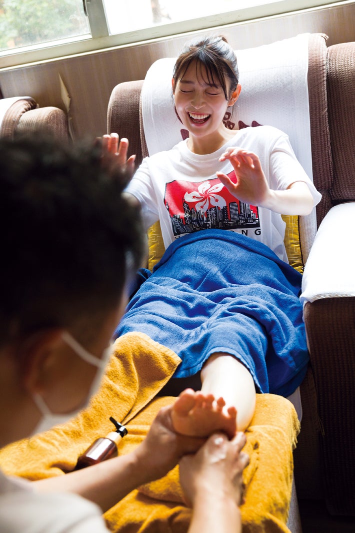 阪口珠美お気に入りカット 1st写真集「青いバラ」撮影：Takeo Dec.（画像提供：幻冬舎）