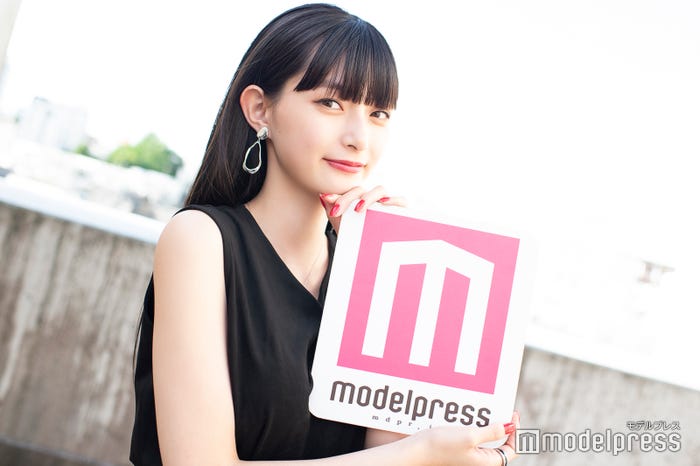 中澤瞳(C)モデルプレス