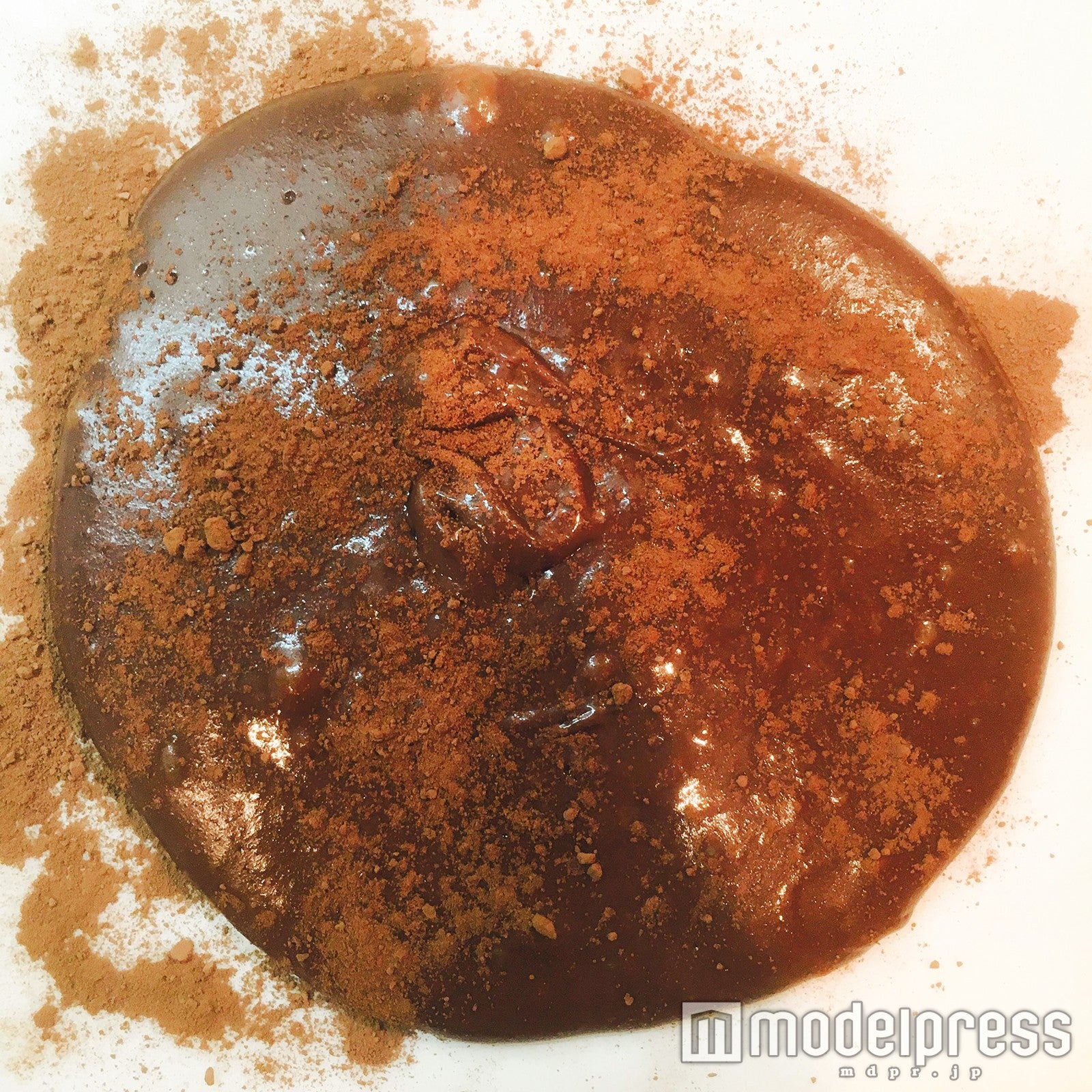 ココアをまぶして…／画像提供：柏原歩