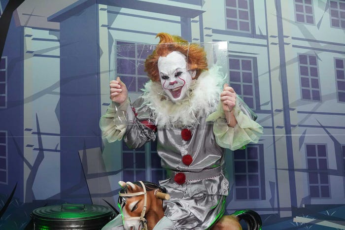 ピエロのコスプレをした有名人 (C)日本テレビ