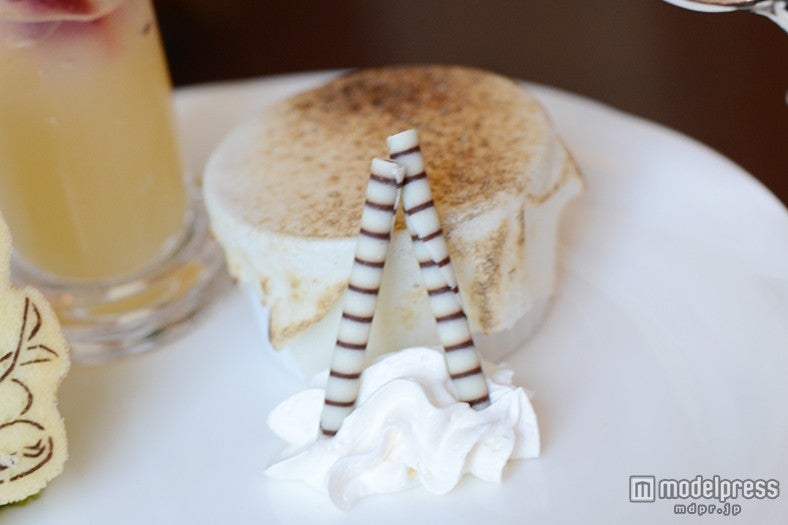 「“ディズニー夏祭り”アフタヌーンティーセット」／マンゴープリン