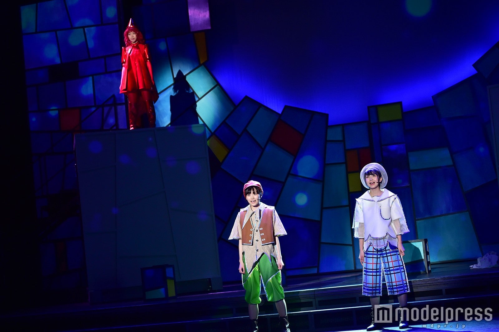 阪口珠美、山下美月、久保史緒里（C）モデルプレス