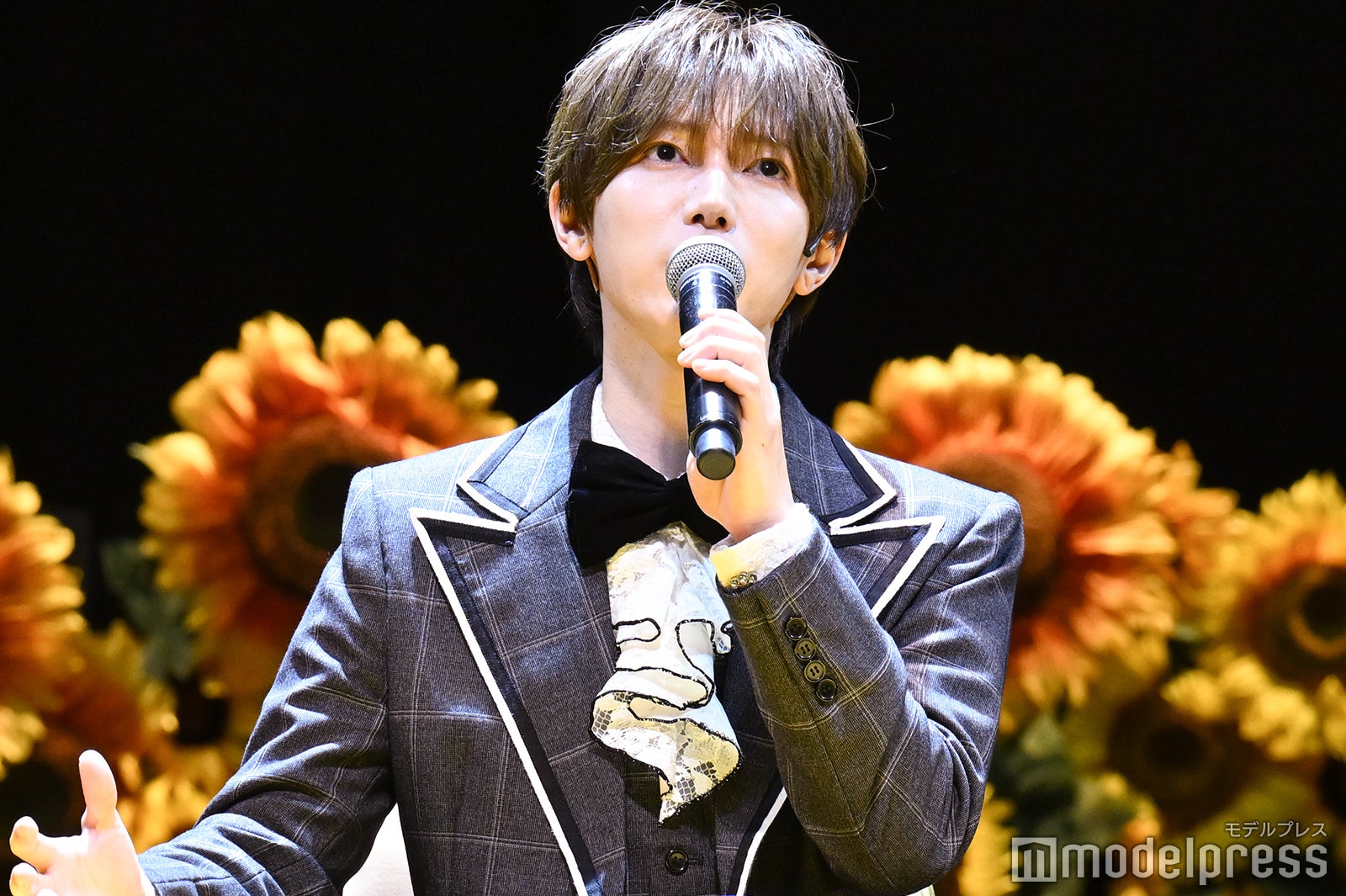 前日までタイに行っていた七五三掛龍也（C）モデルプレス