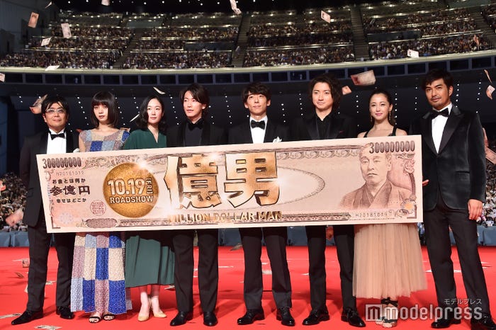 (左から)大友啓史監督、池田エライザ、黒木華、佐藤健、高橋一生、藤原竜也、沢尻エリカ、北村一輝 (C)モデルプレス