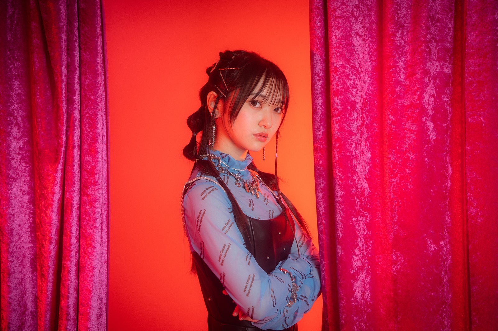 山崎空「OUT OF 48」ビジュアル画像（C）OUTOF48