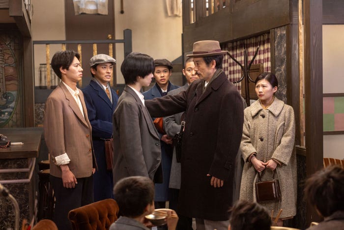 戸塚純貴、土居志央梨、滝藤賢一、伊藤沙莉 「虎に翼」第57話(C)NHK