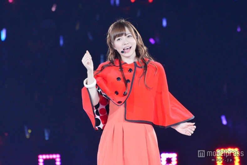 白石麻衣／「乃木坂46 2ND YEAR BIRTHDAY LIVE」より