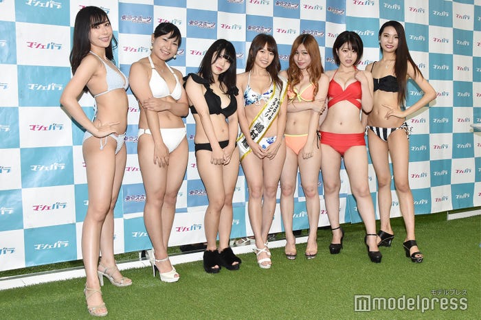 左より:緑川ちひろ、長谷川沙耶、腐海ねむり、嶋村瞳、キユナマイカ、空条のん、武田美香 (C)モデルプレス