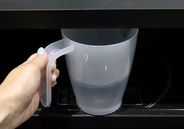 ダイソーの電子レンジが使える万能メジャーカップ（1L）