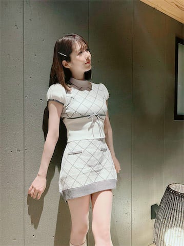 『めざまし』27歳キャスター、美脚スラリ 秋服ミニスカ姿に反響「眼福」「めっちゃ似合ってる」