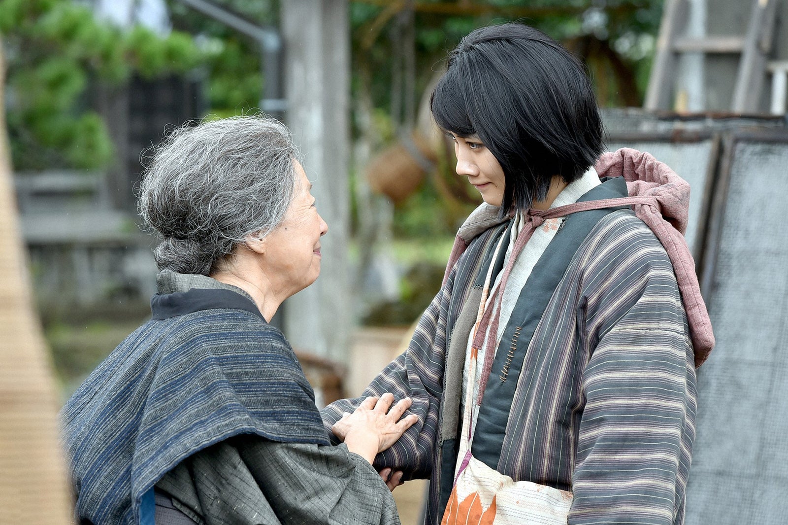 宮本信子、松本穂香／「この世界の片隅に」最終話より（C）TBS