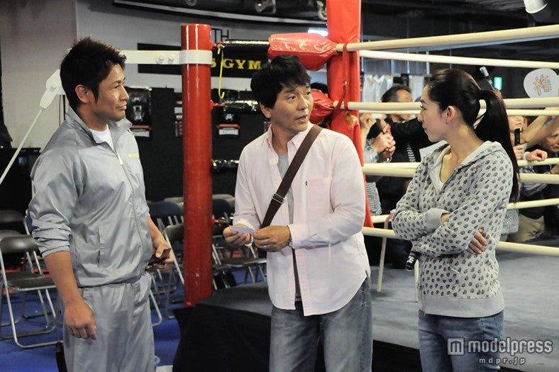 （左から）魔裟斗、春田純一、矢沢心／場面カットより