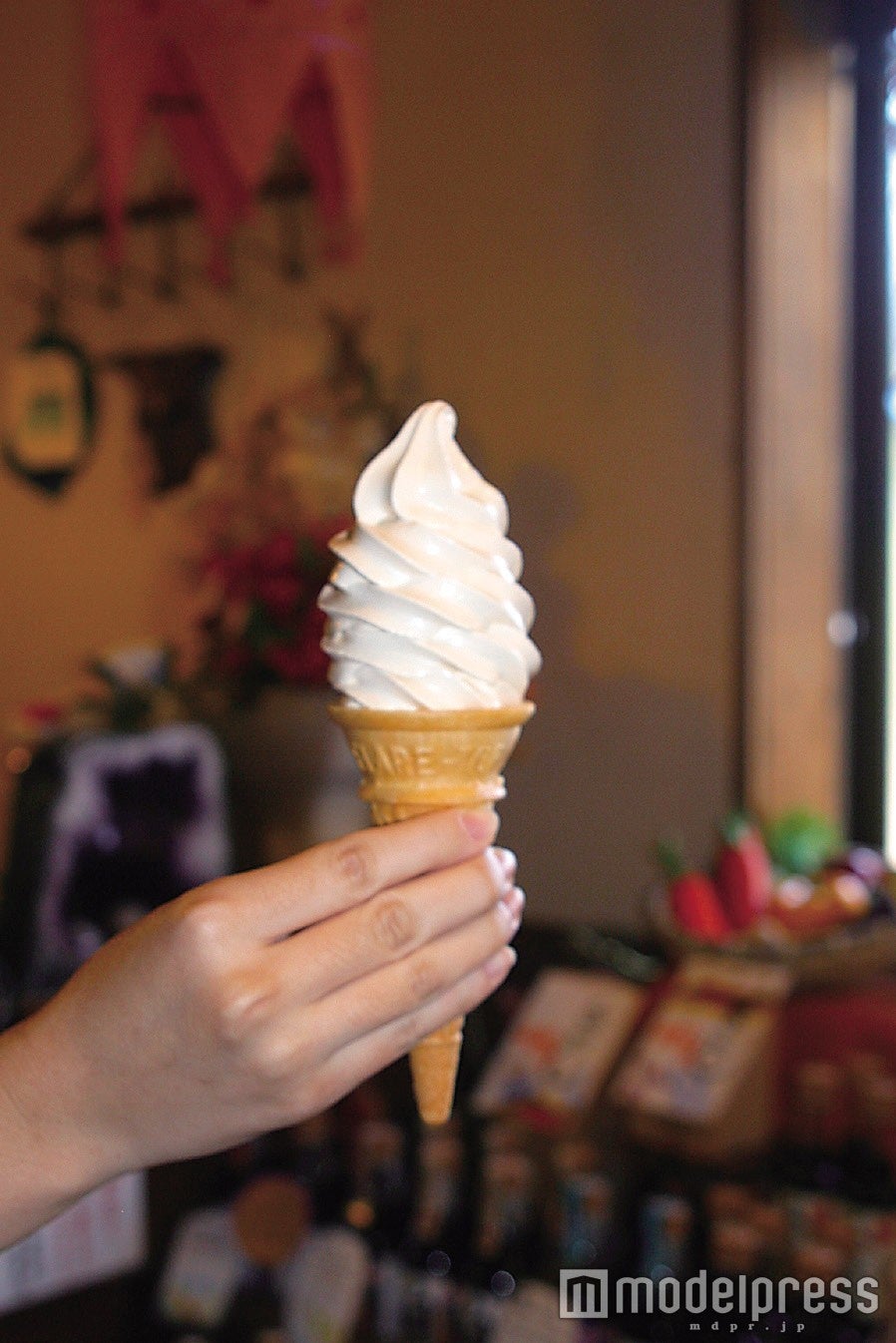 「喜代屋（きよや）商店」の「しょうゆソフトクリーム」￥250