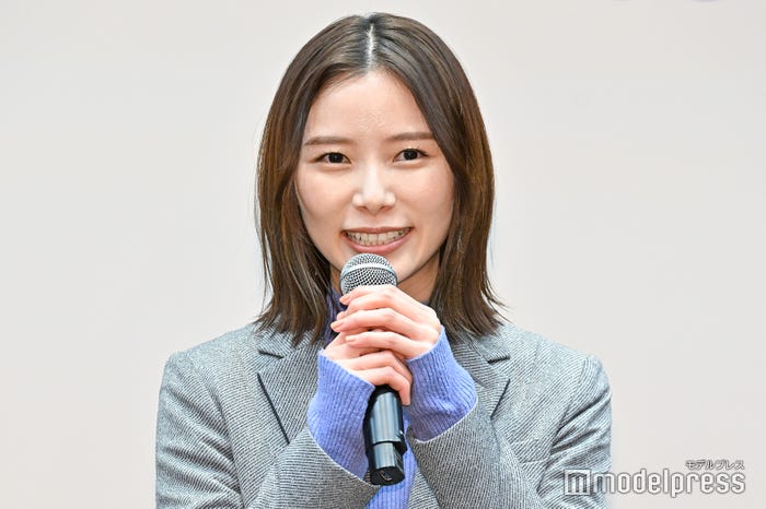 朝日奈央、石井杏奈(C)モデルプレス