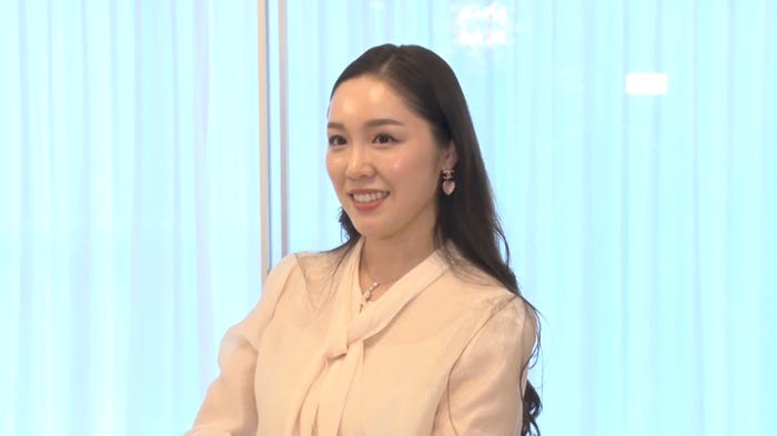 石田安奈(C)AbemaTV,Inc.