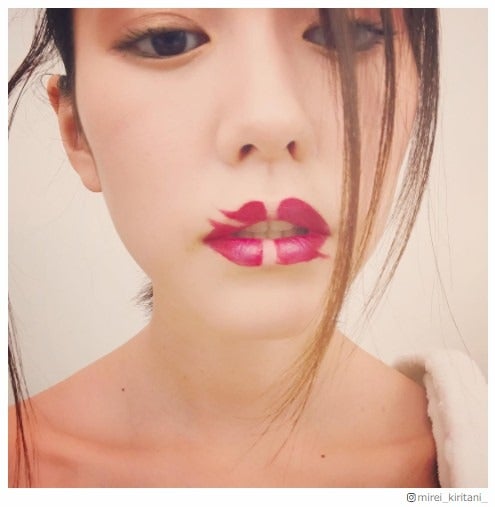 桐谷美玲、美しい“花”唇で魅了「色っぽい」「キスしたくなる」