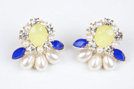 ミルキーカラービジューピアス「DEPARTMENT」1,584円(税込)/画像提供:DEPARTMENT