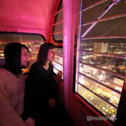 空からの眺めにワクワク。(C)モデルプレス