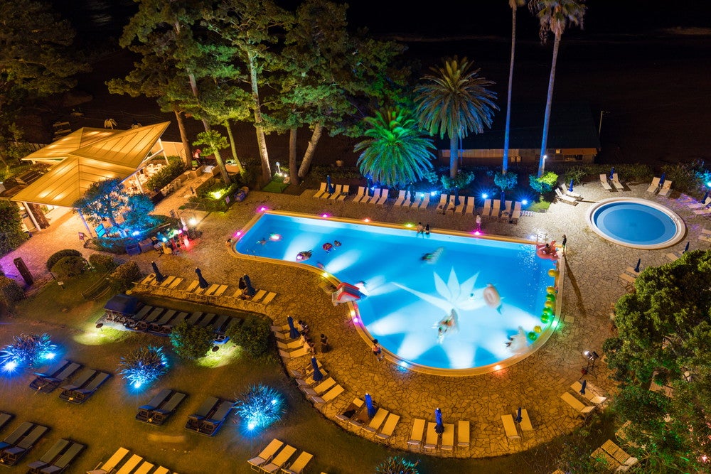 ナイトプール／画像提供：東急ホテルズ