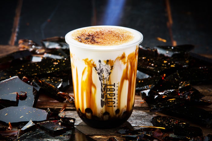 タピチ－カラメルブリュレミルク／画像提供：ドロキア・オラシイタ