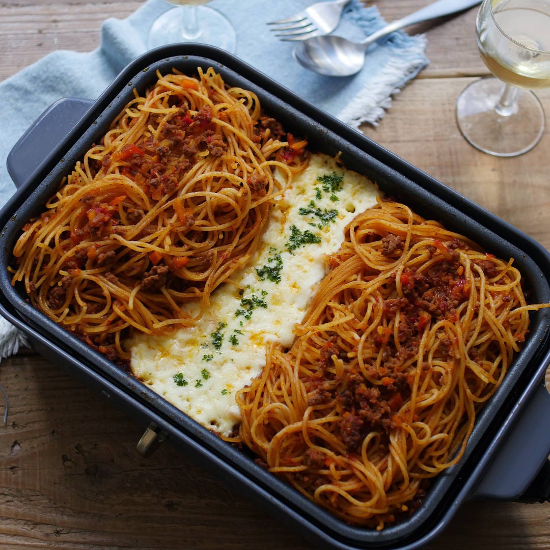 ホットプレートで完結!とろ〜りチーズのボロネーゼパスタ