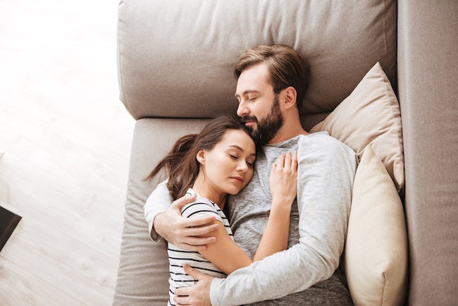 彼女だけは手放せない 男性がする 本気の恋 の特徴3つ モデルプレス
