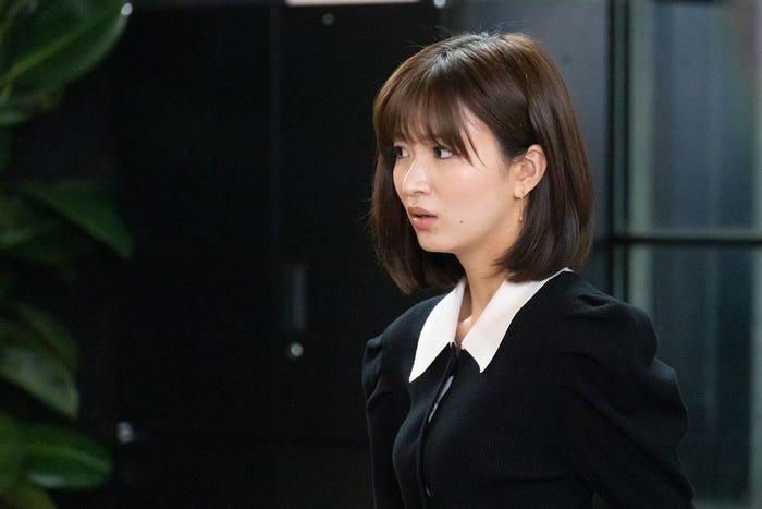 岡崎紗絵「ケイジとケンジ、時々ハンジ。」第3話より(C)テレビ朝日