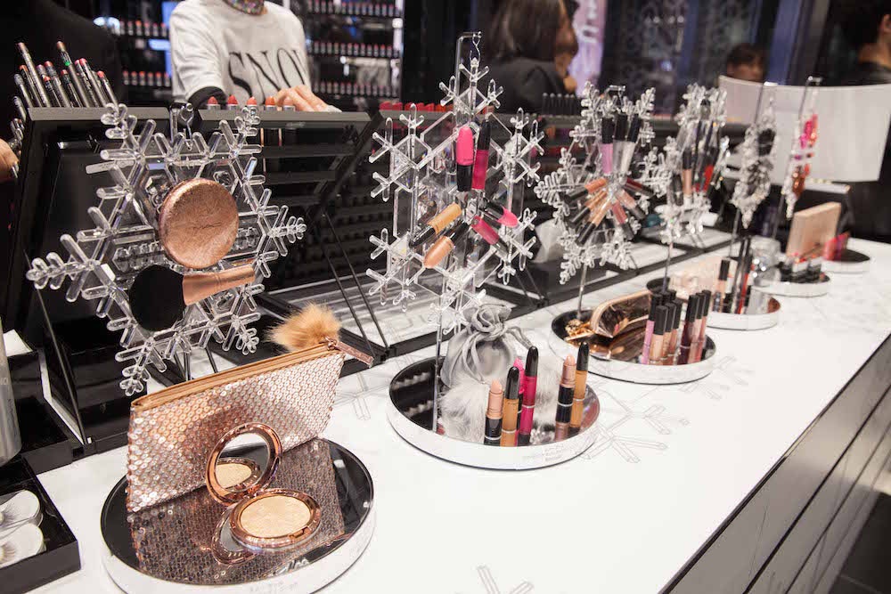 「M・A・C」のイベント「SNOW BALL ホリデー」より（画像提供：avex）