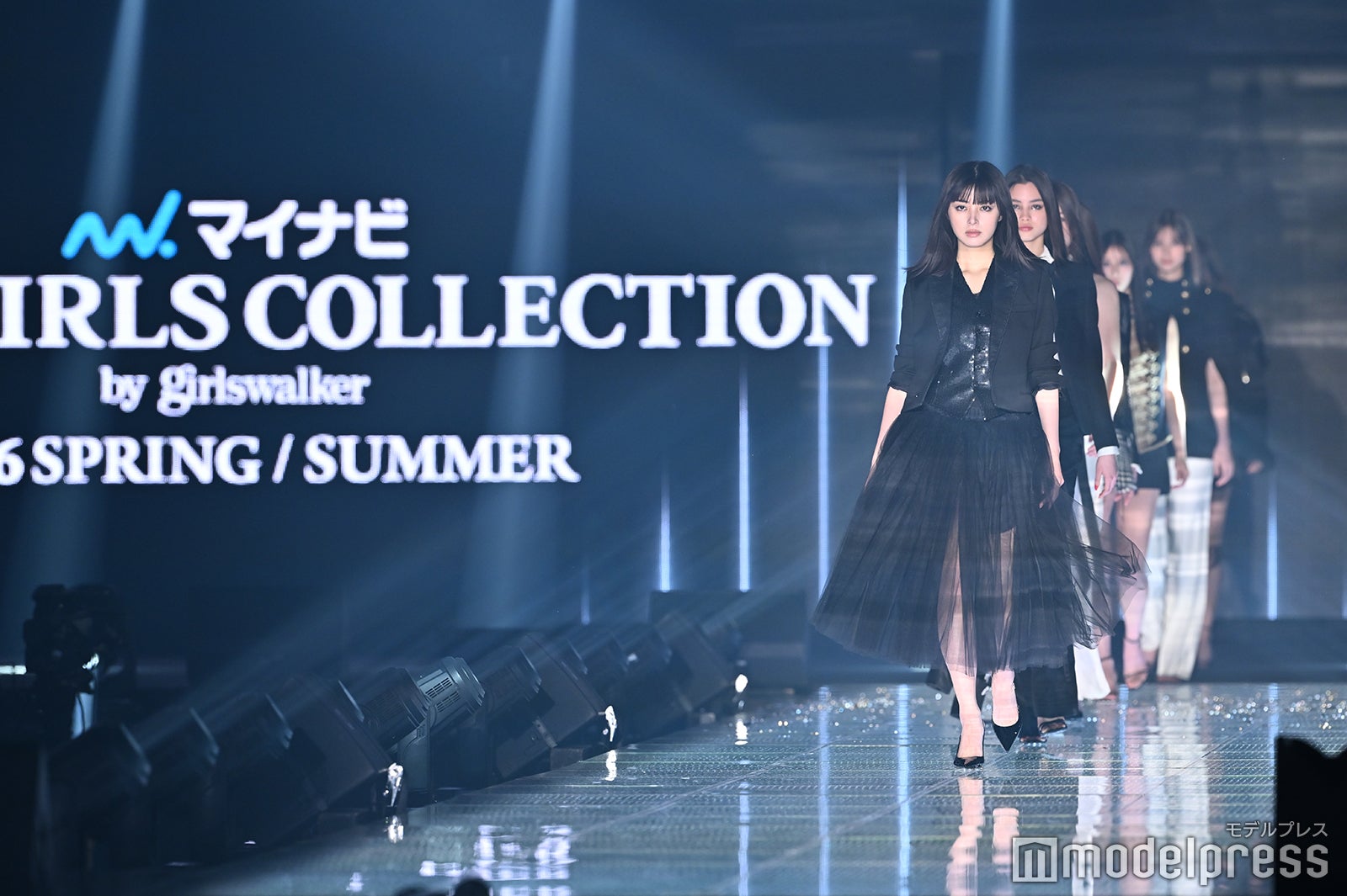 （C）モデルプレス