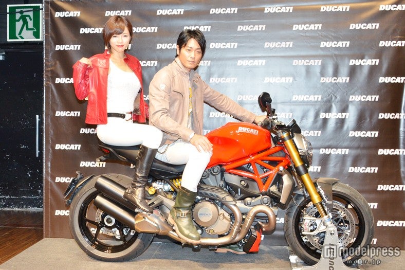 【左から】釈由美子、永井大