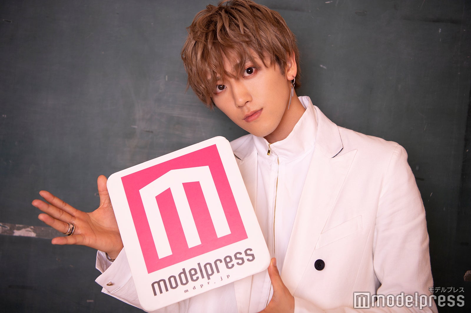 草地稜之（C）モデルプレス