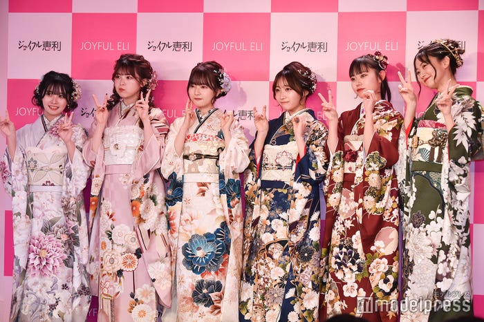 (左から)実熊瑠琉、折田涼夏、わたげ、石川翔鈴、本望あやか、みとゆな (C)モデルプレス