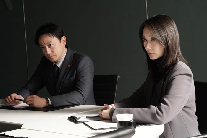 山本耕史、波瑠「アイシー~瞬間記憶捜査・柊班~」第2話(C)フジテレビ