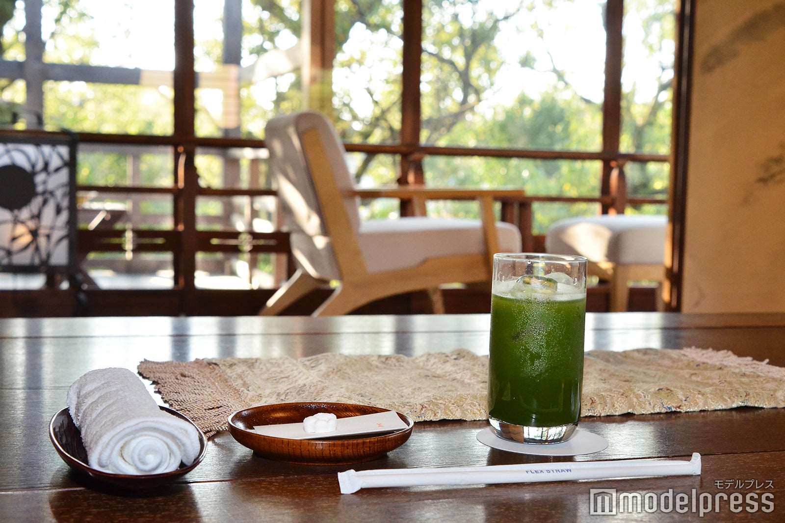 「グリーンティー」を堪能（C）モデルプレス