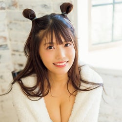 まねきケチャ 松下玲緒菜 谷間くっきり 歳初グラビアでビキニ姿披露 モデルプレス