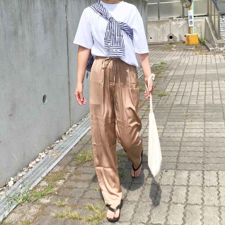 全色欲しい ユニクロ のこなれ サテンパンツ コーデ4選 モデルプレス 全色欲しい ユニクロ のこなれ サテンパンツ コーデ4選 モデルプレス