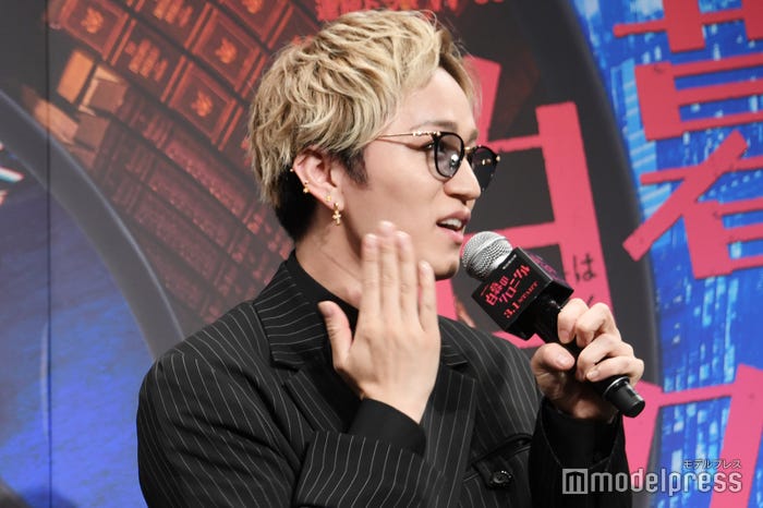 竹財輝之助の褒め言葉に火照る神山智洋(C)モデルプレス