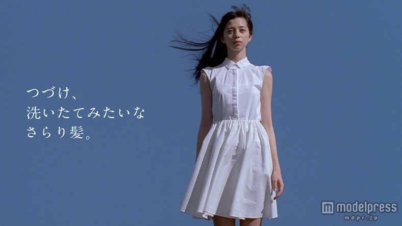 中条あやみ／新CM「誕生篇」より