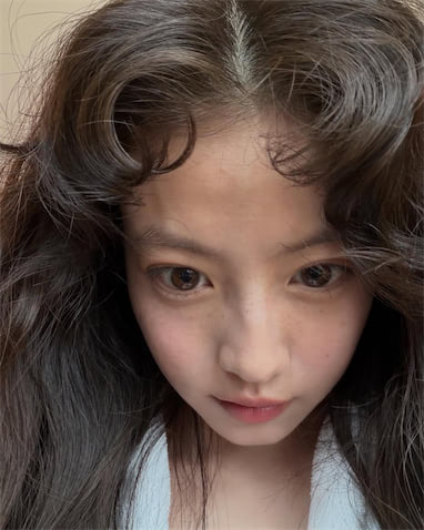 今田美桜、くるりん前髪がキュートな近影公開「相変わらずビジュが大爆発」